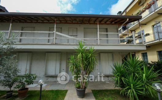 Casa indipendente in residenziale in Via Dante Alighieri 4