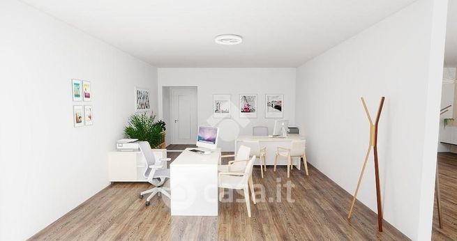Ufficio in commerciale in Via Roma