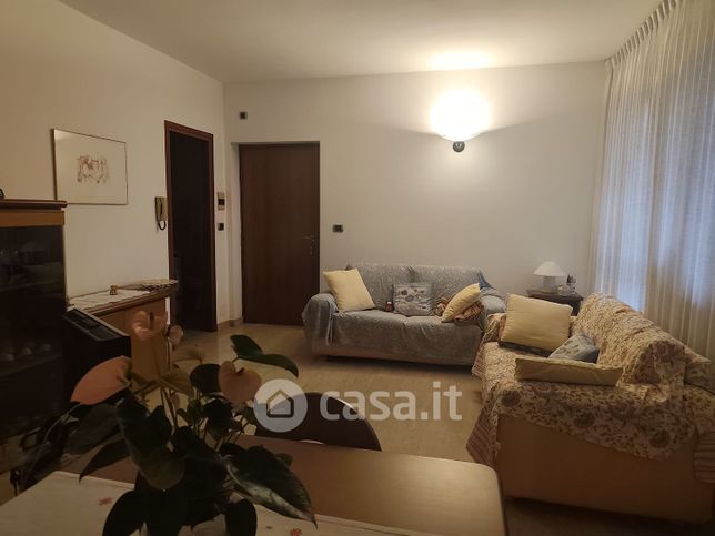 Appartamento in residenziale in Via C. Pavese 23