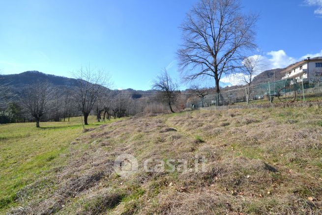 Terreno agricolo in commerciale in