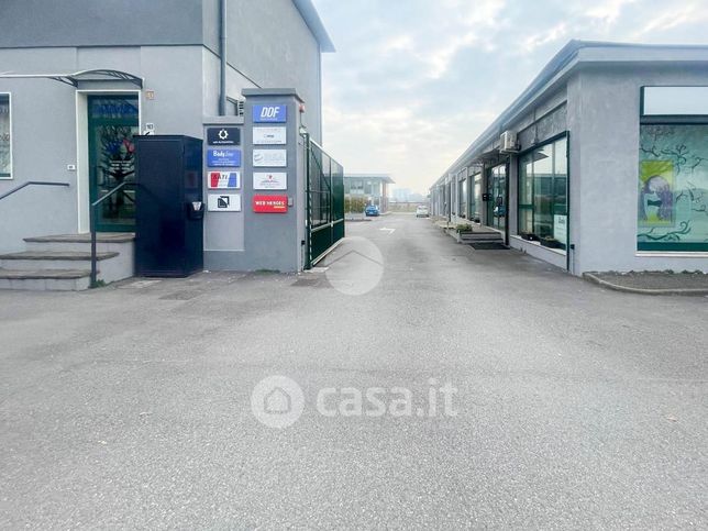 Ufficio in commerciale in Viale Duca degli Abruzzi 161