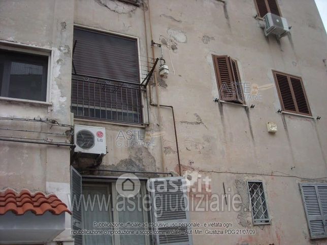 Appartamento in residenziale in Via Enrico Forzati 19