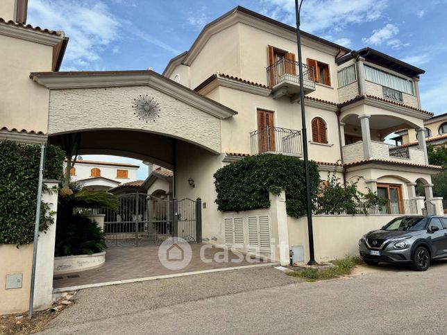 Appartamento in residenziale in Via Bini 50