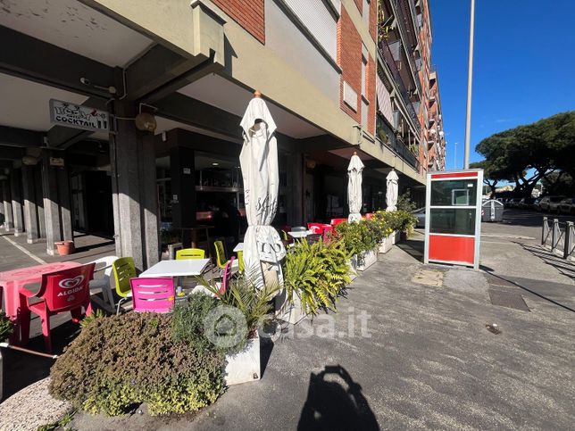 Attivitã /licenza (con o senza mura) in commerciale in Viale Giuseppe Genoese Zerbi