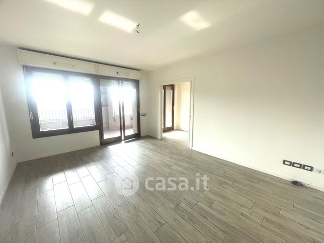 Appartamento in residenziale in Via Giulio Alfredo Maccacaro 2