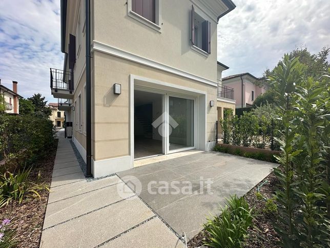 Appartamento in residenziale in Via Vendramin 2