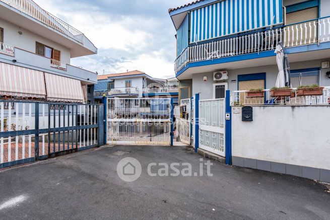 Appartamento in residenziale in Via E. Toti 12