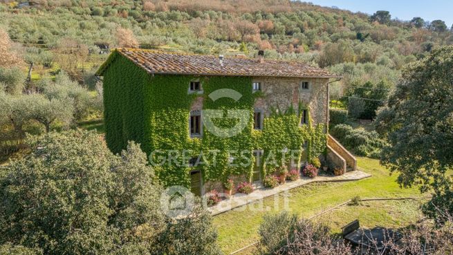 Rustico/casale in residenziale in Località Riccio