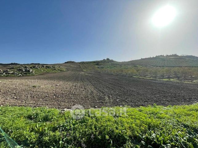 Terreno agricolo in commerciale in 