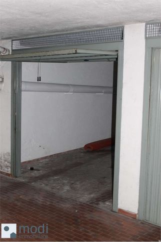 Garage/posto auto in residenziale in Via Civerchi 61