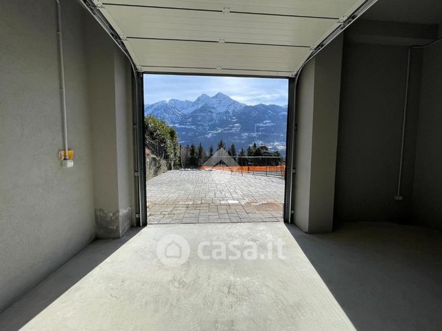 Box/posto auto in residenziale in Regione Le Saraillon 16