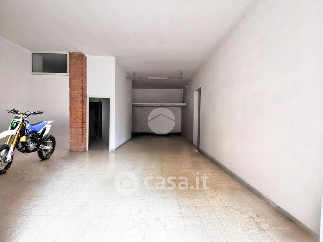 Box/posto auto in residenziale in Via Ugo la Malfa 28