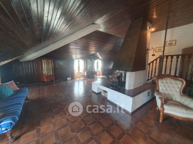 Appartamento in residenziale in Viale Alessandro Manzoni 33 A