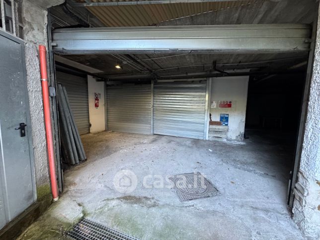 Box/posto auto in residenziale in Via Aurelio Saffi