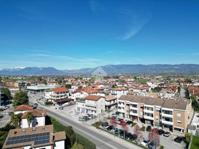 Garage/posto auto in residenziale in Via Monte Grappa 26