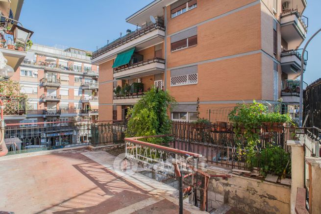 Appartamento in residenziale in Via Pasquale Revoltella 85