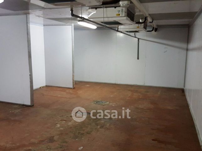 Capannone in commerciale in Via di Fioranello 196
