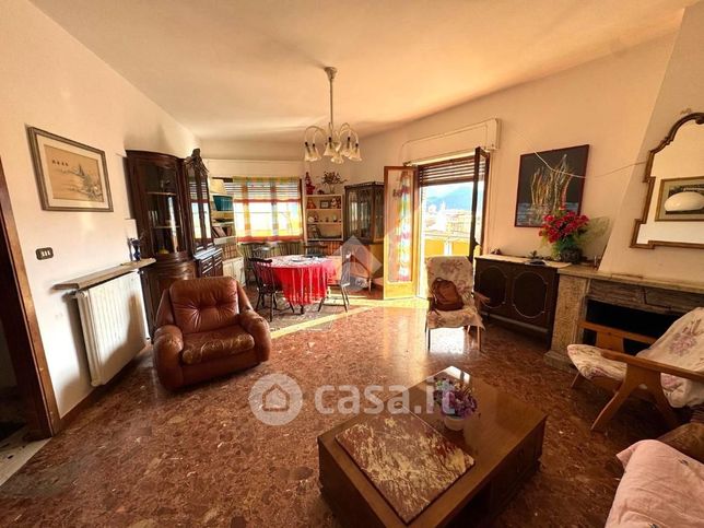 Appartamento in residenziale in Via Montello 11