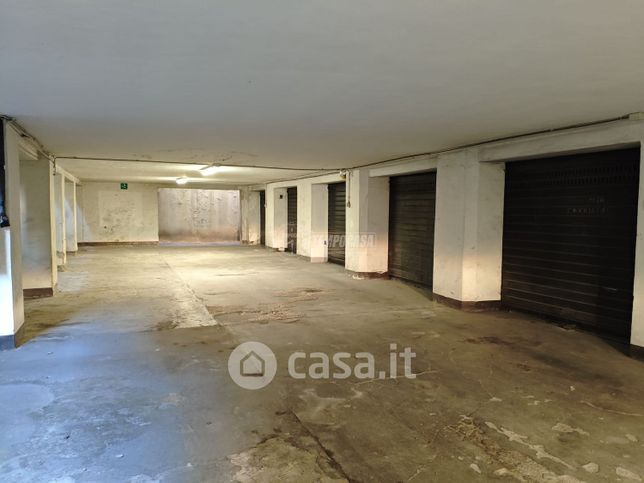 Garage/posto auto in residenziale in Via Carlo Marochetti 21