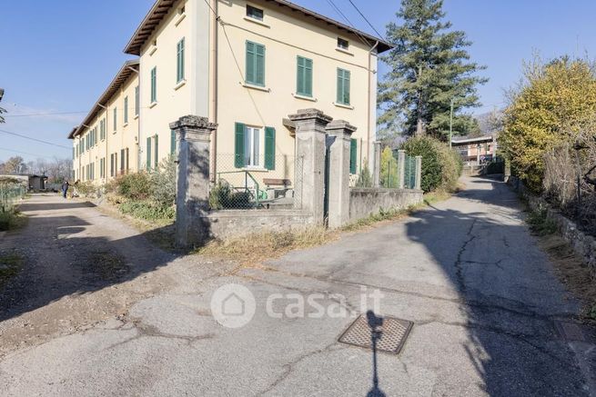 Appartamento in residenziale in Via Oltrona 10