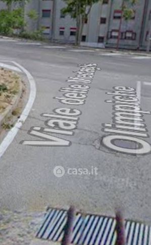 Box/posto auto in residenziale in Viale delle Medaglie Olimpiche