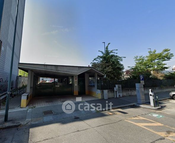 Garage/posto auto in residenziale in Via Bobbio 13