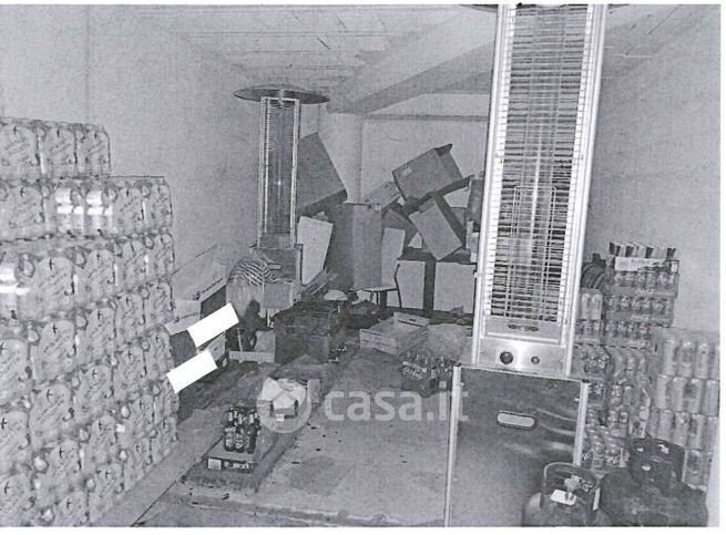 Box/posto auto in residenziale in Via della Stazione 11 /27