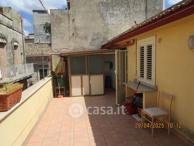 Casa indipendente in residenziale in 