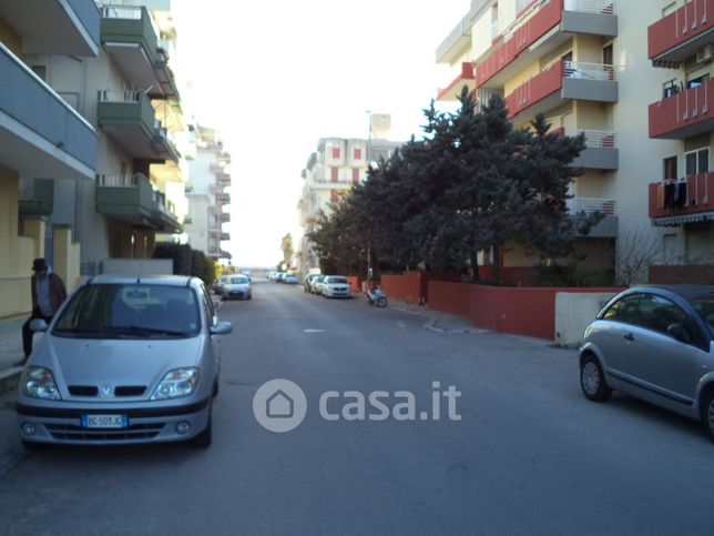 Garage/posto auto in residenziale in Via Rosmini