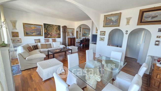 Appartamento in residenziale in Via degli Ulivi 6