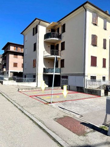 Garage/posto auto in residenziale in Via C. Tolomeo 4