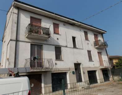 Appartamento in residenziale in Via Milano 17