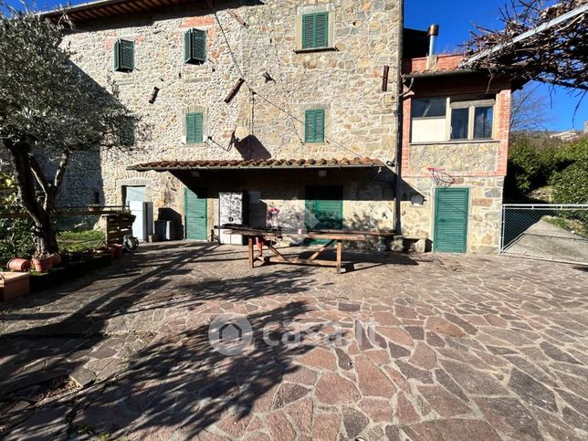 Rustico/casale in residenziale in Via di Castelvecchio