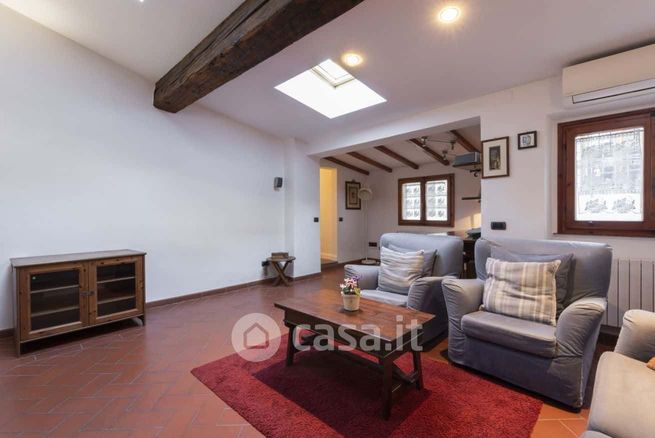 Appartamento in residenziale in Via Toscanella 5