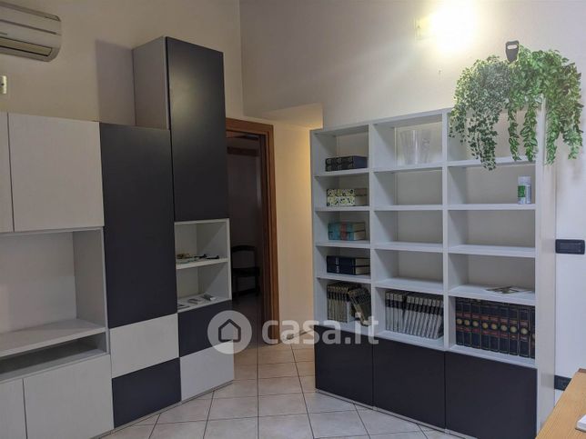 Appartamento in residenziale in Via Portola 33 1