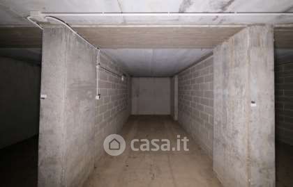 Box/posto auto in residenziale in Via Dante Alighieri