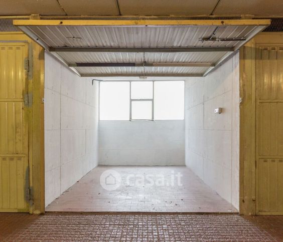 Box/posto auto in residenziale in Via Francesco Saverio Mosso 29