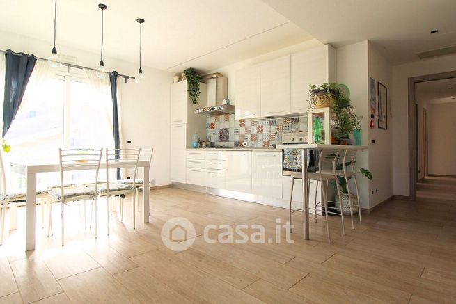 Appartamento in residenziale in Via Claudio Traina 6