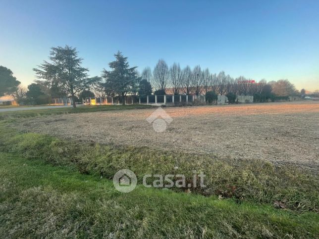 Terreno edificabile in residenziale in Via Trento 9