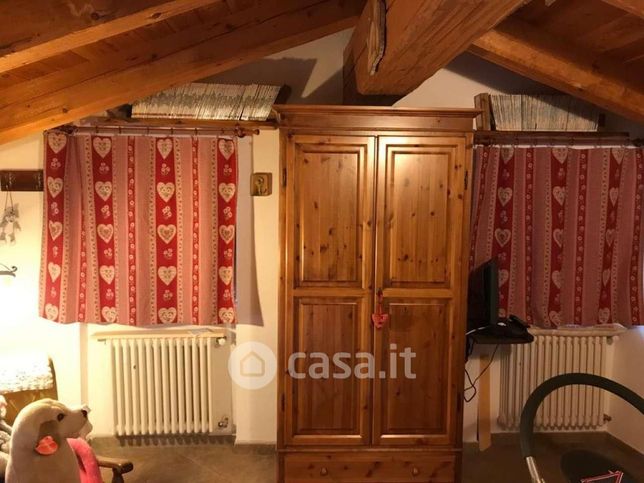 Casa indipendente in residenziale in Strada Statale 26 della Valle d'Aosta