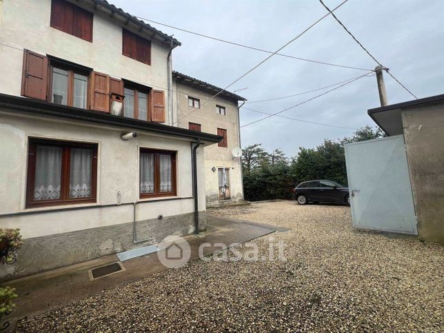 Casa bi/trifamiliare in residenziale in Via Calpeda 14