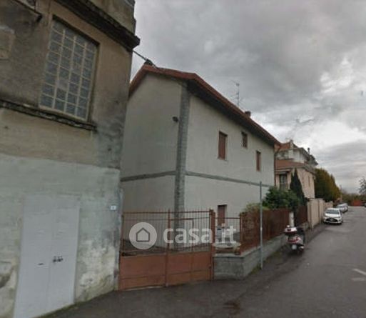 Casa indipendente in residenziale in Via del Ponte 6