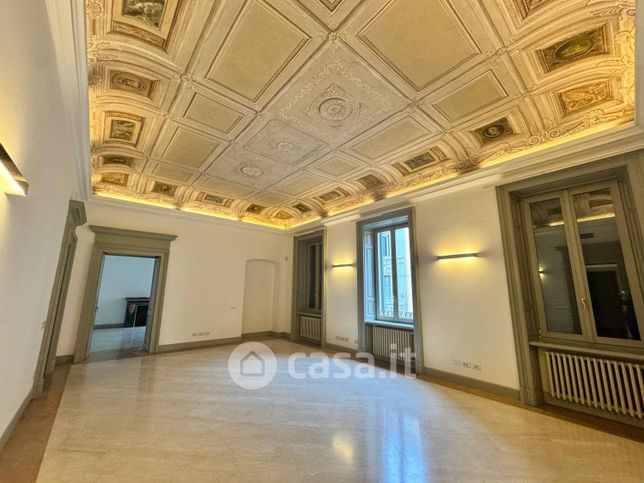 Ufficio in commerciale in Via Broseta 35