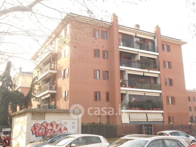 Appartamento in residenziale in Via Arturo Carlo Jemolo 4