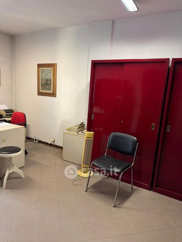 Ufficio in commerciale in Via Nino Bixio