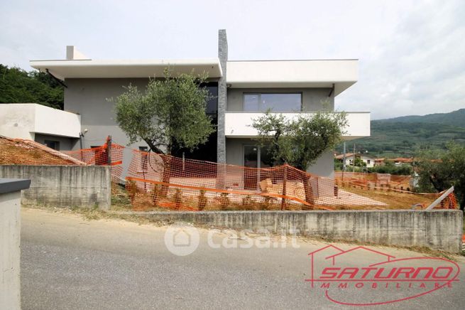 Villa in residenziale in Via delle Vitialle 8