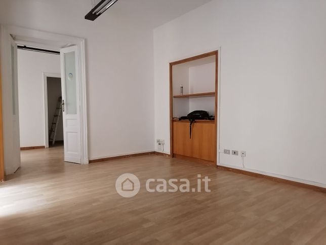 Ufficio in commerciale in Piazza Nicola Amore 6