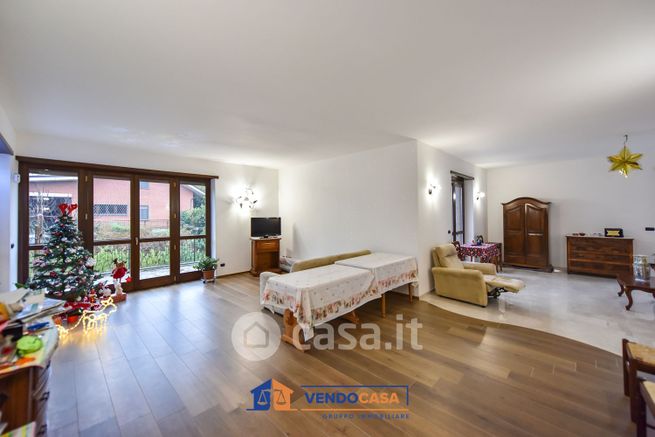 Villa in residenziale in Strada del Fornas 70