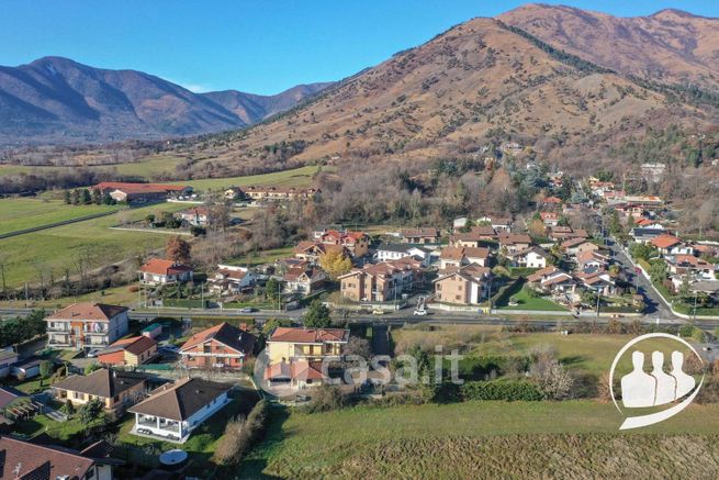 Casa bi/trifamiliare in residenziale in Via Alpignano 31