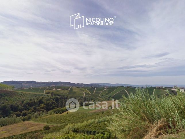 Terreno agricolo in commerciale in Via Alba